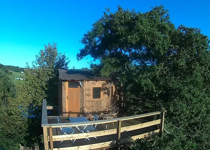 Perchee Dans La Prairie De L'ancien Moulin Nocleg ze śniadaniem